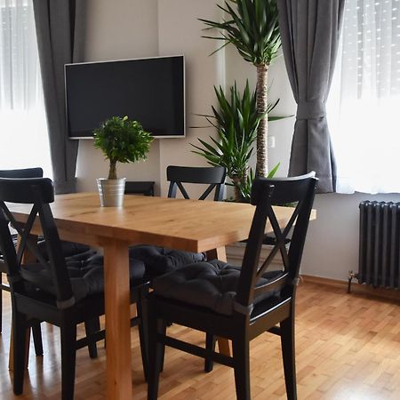 Karlo Main Square Apartments Загреб Екстериор снимка