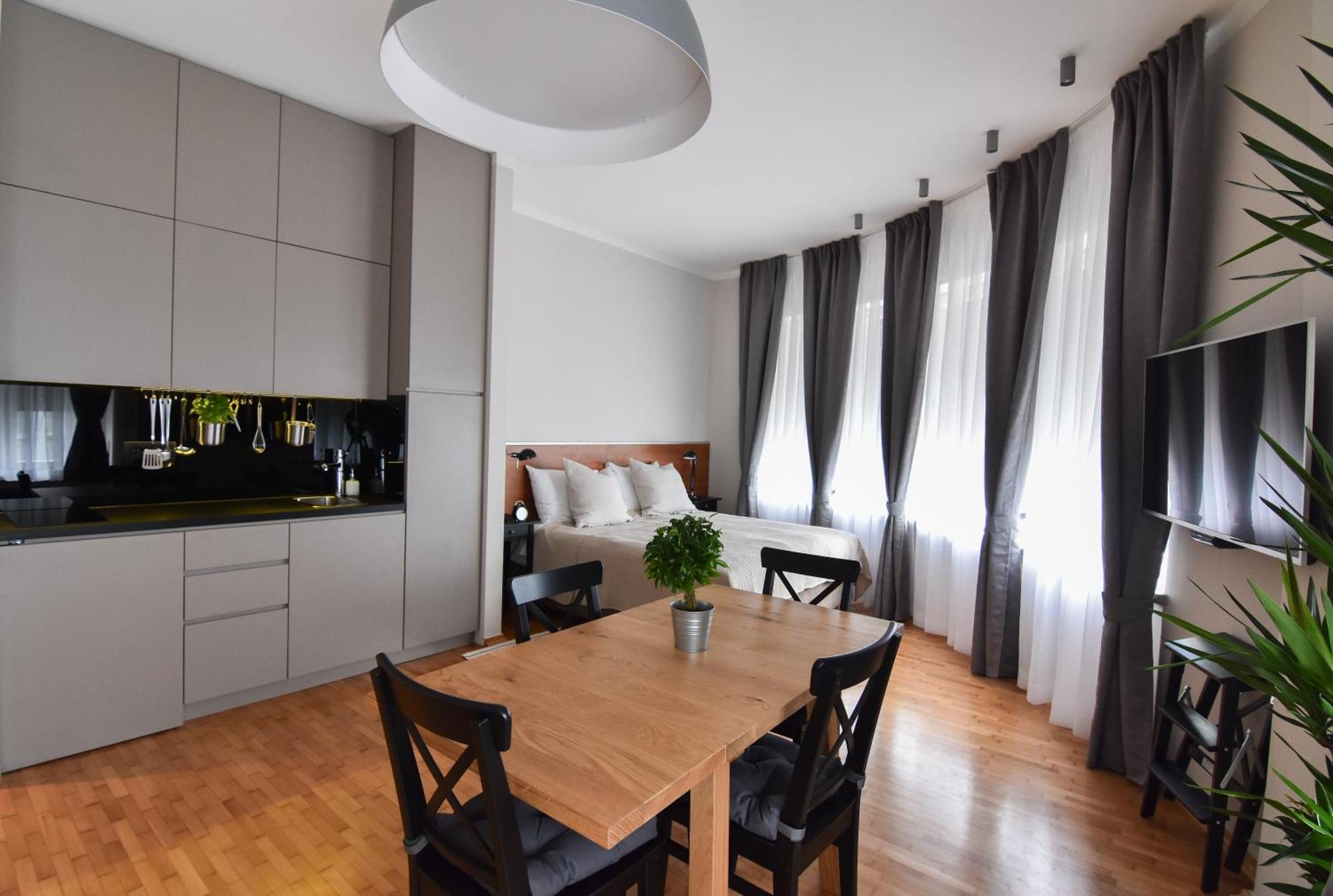 Karlo Main Square Apartments Загреб Екстериор снимка