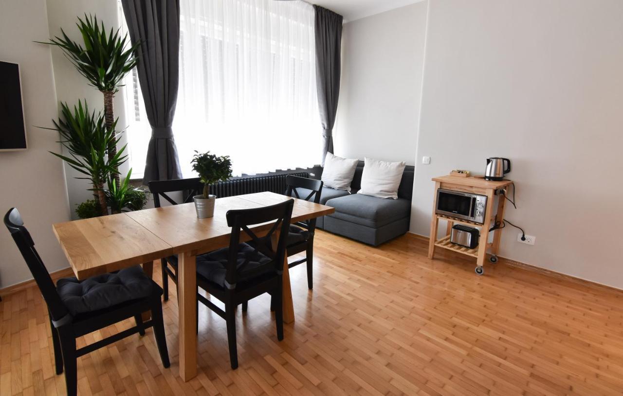 Karlo Main Square Apartments Загреб Екстериор снимка